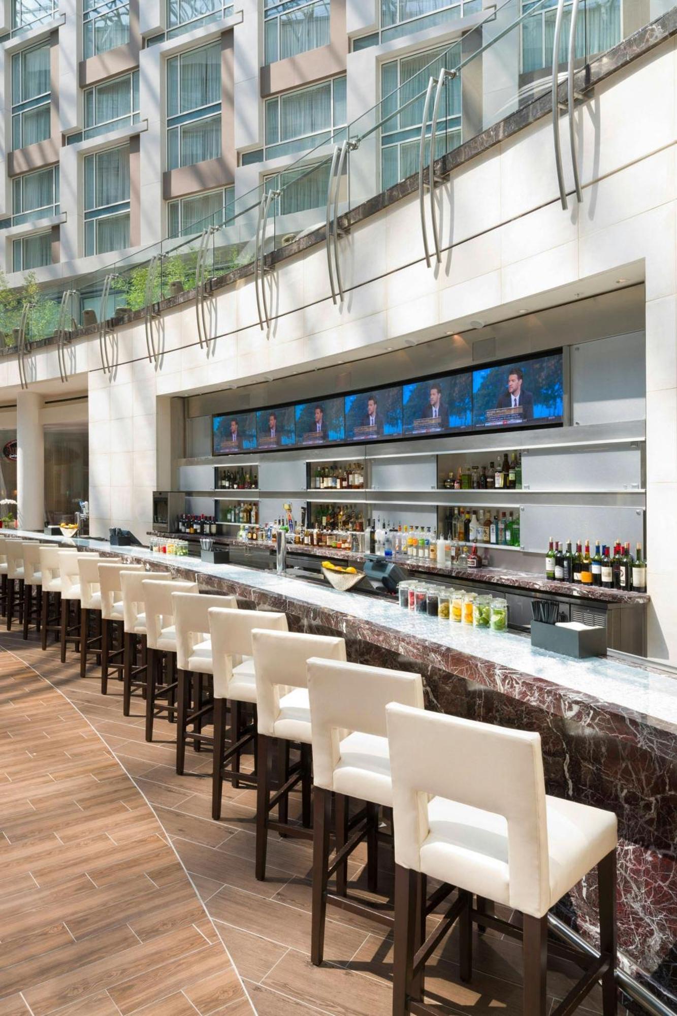 Hotel Marriott Marquis Washington, Dc Esterno foto